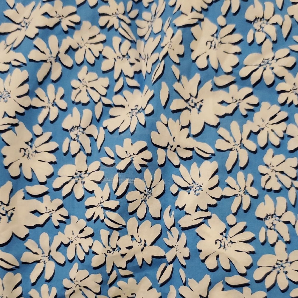 Lilly Pulitzer Blue and White Floral Blouse - Picture 5 of 6